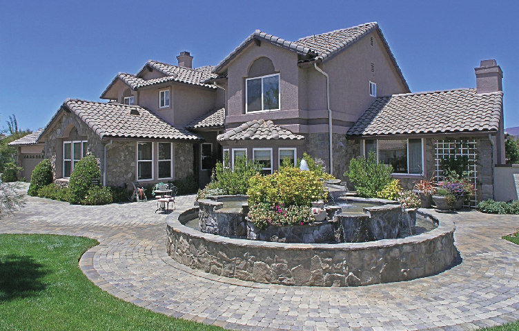 Mediterranean Décor Meets Midwest Style