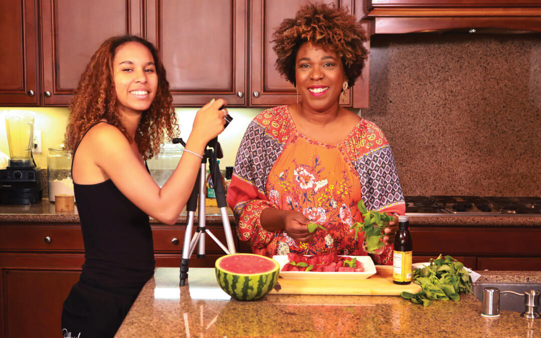 Mother- Daughter Duo Rosie & Sasha Godycki