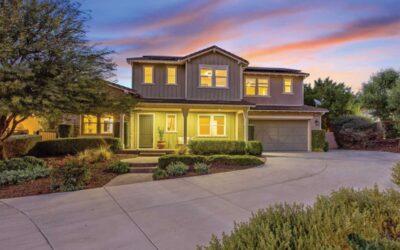 A Hilltop Haven with Endless Views